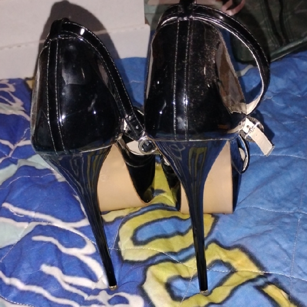 NEVER Worn 6 Inch, Open Toe ,Ankle Strap Sexy High Heels